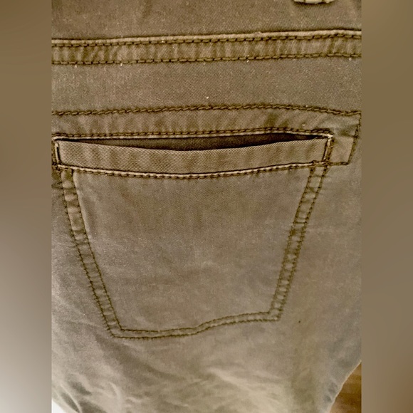 Khaki low rise pant - Picture 3 of 3
